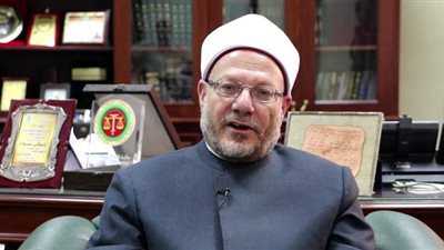 ما حكم الشرع في الاحتفال برأس السنة الميلادية وتهنئة المسيحيين؟.. مفتي الجمهورية يجيب