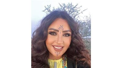 لطيفة تهنئ جمهورها باحتفالات الكريسماس: 