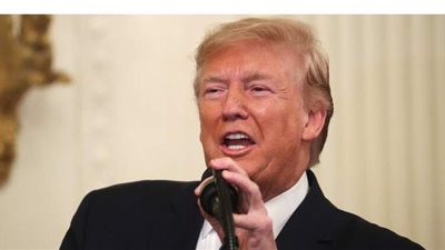 ترامب يمنح أوسمة لكبار مستشاريه لدورهم في اتفاقيات التطبيع العربية الإسرائيلية