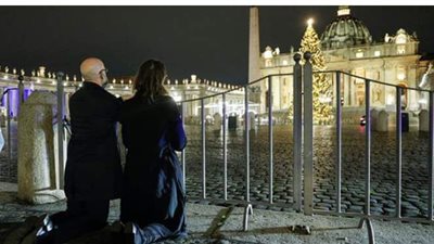 لأجل غير مسمى.. كورونا يلقي بظلاله على احتفالات عيد الميلاد | صور