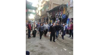 رفع الإشغالات والمرور على المقاهي لمتابعة إجراءات مواجهة كورونا بأسيوط | صور