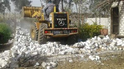 إزالة 8 حالات تعد بـ 4 مراكز في البحيرة