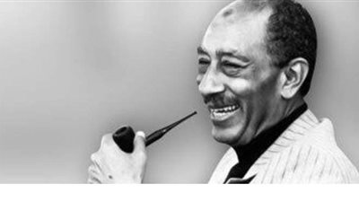 سياسي نادر وقائد عظيم.. كيف وصف زعماء العالم السادات