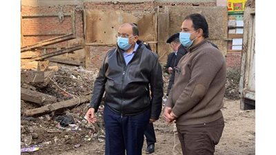 وزير التنمية المحلية يتفقد القناطر الخيرية ويستدعي رئيس المدينة