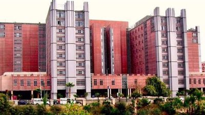 أستاذ تشريح يكشف تفاصيل رفض قصر العيني الفرنساوي استقبال زوجته المصابة بكورونا