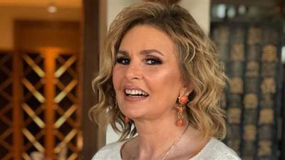 يسرا تكشف تفاصيل طلب مضيفة الزواج من صالح سليم ليلة واحدة