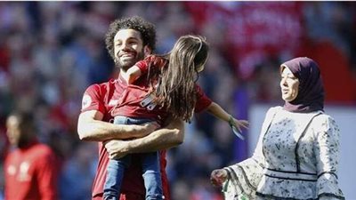 بالأرقام.. موقع بريطاني يكشف ثروة محمد صلاح.. وحجم تبرعاته الخيرية