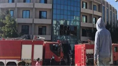 مصدر: المستشفى المحترق بالعبور صدر له قرار بالغلق لعدم استيفاء شروط الحماية المدنية