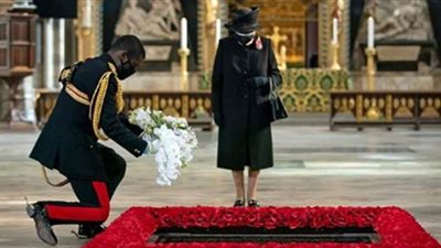 إليزابيث الثانية وزوجها يغيران عادات الاحتفال بالكريسماس بسبب كورونا