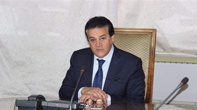 البحث عن مزوري قرار وزير التعليم العالي بشأن تعطيل الدراسة