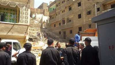 النيابة تستدعي سكان عقار سكني تصدع بالمقطم