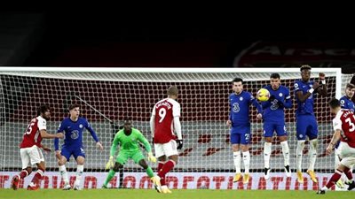 أرسنال يتقدم على تشيلسي 0/2 في الشوط الأول بالبريميرليج