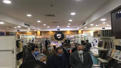 هيئة الكتاب تشارك في معرض نادي مستشاري النيابة الإدارية | صور