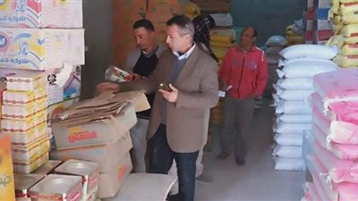 ضبط 1500 كيلو ألبان غير صالحة وتحرير 18مخالفة تموينية بالمنيا