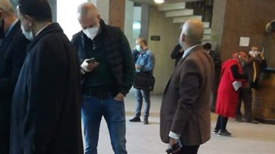 أعضاء سابقون بإدارة الزمالك يحضرون جلسة طعن مرتضى منصور | صور