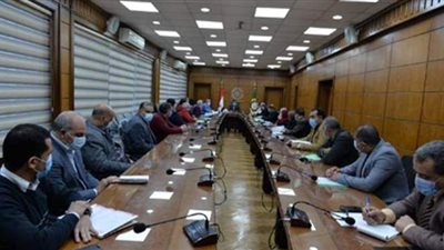 الدقهلية تبحث تنفيذ خطة الدولة لتطعيم المواطنين بلقاح كورونا