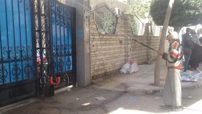 تطهير وتعقيم محيط المستشفيات ووسائل النقل الجماعي بالمنصورة | صور