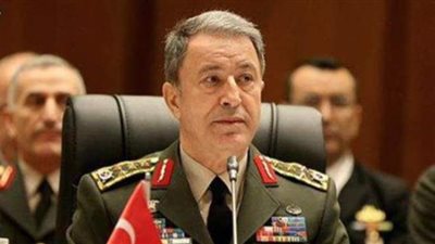 وزير الدفاع التركي يطالب قبرص بالتخلي عن الموقف 