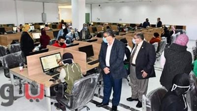 عقد الاختبارات الإلكترونية بتربية القناة | صور