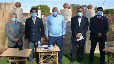 محافظ الوادي الجديد يلتقي رئيس اتحاد 