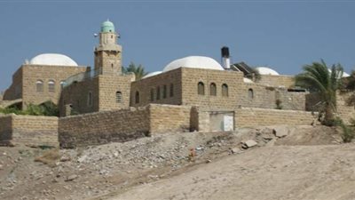 رقص وخمور.. غضب فلسطيني بسبب حفل صاخب داخل مسجد 