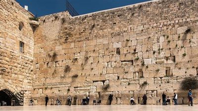 صورة على حائط البراق تورط الممثل الموقوف في أزمة تطبيع جديدة