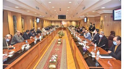 محافظ أسيوط يلتقي أعضاء نواب مجلسي النواب والشيوخ الجدد |فيديو