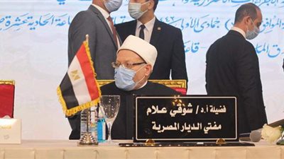 مفتي الجمهورية: نقف إلى جانب الجيش والشرطة.. والحياد في قضايا الوطن خيانة