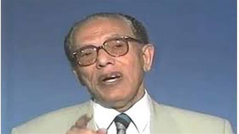 الدكتور مصطفى محمود