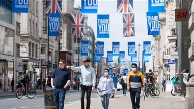 روسيا تمدد تعليق حركة الطيران مع بريطانيا بسبب سلالة كورونا الجديدة