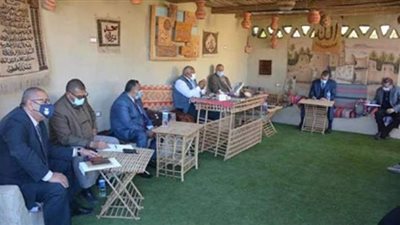 محافظ الوادي الجديد يترأس اجتماع لجنة إدارة أزمة 