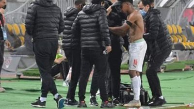 إصابة أحداد في الرأس تؤدي إلى نزيف خلال مواجهة سموحة | صور