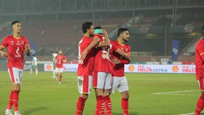 60 دقيقة.. الأهلي يتقدم على الاتحاد بثلاثية