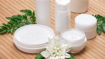 ٣ وصفات طبيعية لتفتيح المناطق الحساسة