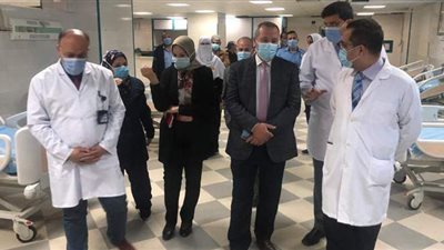 8 حالات تعافي من كورونا تغادر مستشفى العديسات بالأقصر | صور