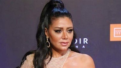 رانيا يوسف تنعي حاتم علي: تشرفت بالعمل معه في أنجح أعمالي