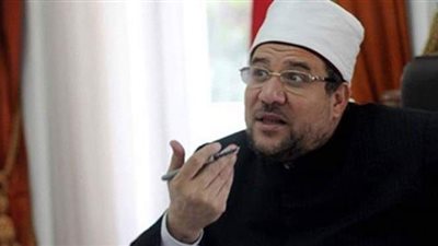 ناقش المعاشات وأغلق المسجد.. كواليس 90 دقيقة قضاها وزير الأوقاف في 