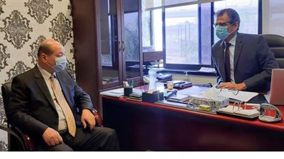 للمصريين العالقين بالكويت والإمارات.. السياحة تخصص خطا ساخنا لترتيب العودة