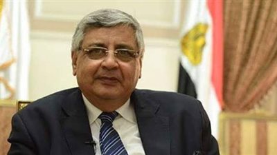 مستشار الرئيس يكشف حقيقة وصول مصر لذروة إصابات كورونا