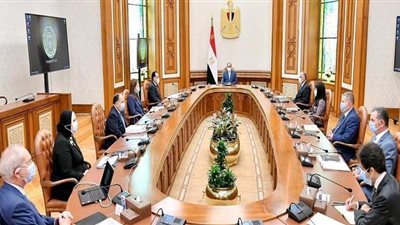 السيسي يتابع أنشطة المنطقة الاقتصادية لقناة السويس وتطور عملية رقمنة النظام المصرفي