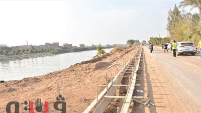 محافظ الغربية يتابع أعمال رصف ٤٠ شارعا وطريقا بمركزي السنطة وزفتى| صور