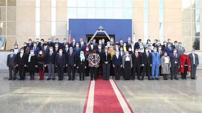 تفاصيل لقاء وزيرة الثقافة ومتدربي الدفعة الثالثة من البرنامج الرئاسي لتأهيل التنفيذيين