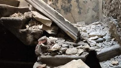 إصابة سيدتين وإنقاذ 4 أشخاص في انهيار جزئي لسلم عقار ببولاق