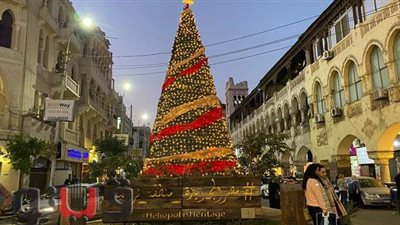 شجرة عيد الميلاد تزين الكوربة بمصر الجديدة| صور