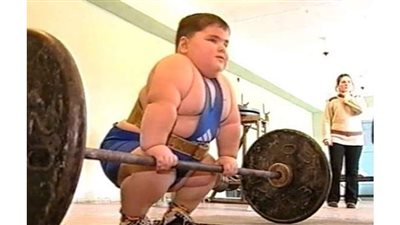 مصنف بموسوعة جينيس .. وفاة جامبولاط أكبر طفل في العالم