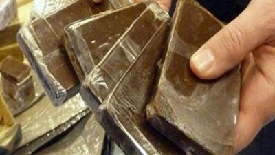 ضبط عاطل بحوزته كيلو حشيش قبل ترويجها على عملائه بمصر الجديدة