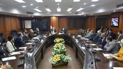 تخصيص خط ساخن.. وزير الرياضة يبحث آخر الاستعدادات الطبية لمونديال اليد