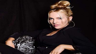 مريم اوزرلي تثير الجدل بحملها الثاني | صور