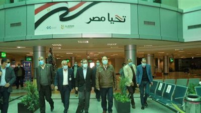 وزير البترول يصل أسيوط لتفقد أعمال تنفيذ مشروع مجمع التكسير الهيدروجيني | صور