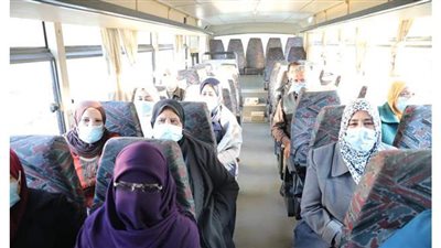 الوادي الجديد تطلق قافلة الأتوبيس الطائر التعليمية